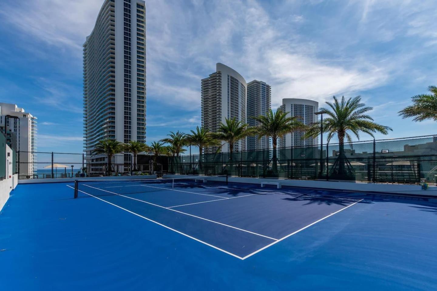 Amazing Apartments At H Beach House Hollywood Exterior foto