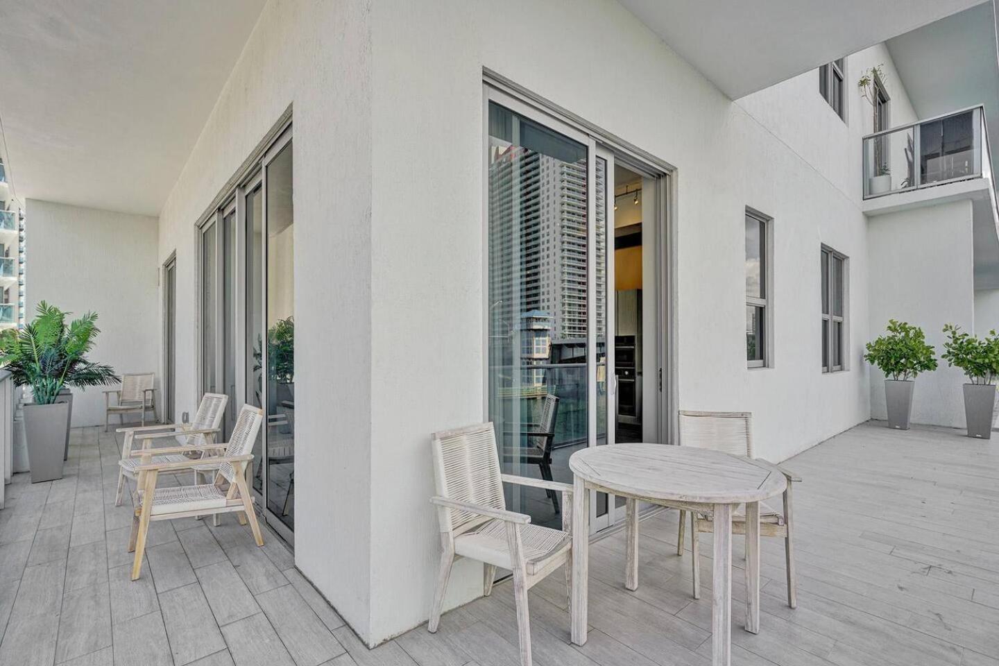 Amazing Apartments At H Beach House Hollywood Exterior foto