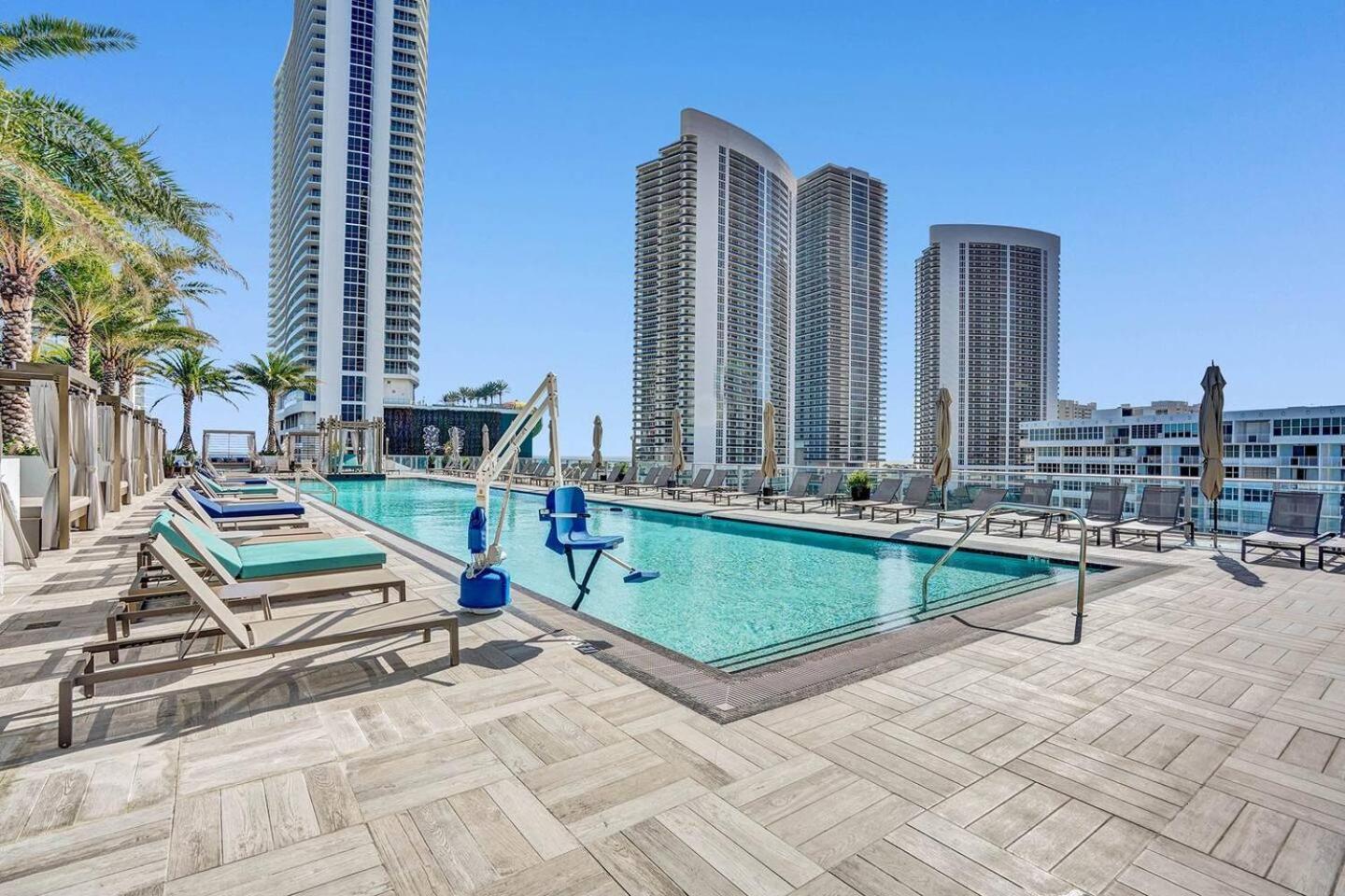 Amazing Apartments At H Beach House Hollywood Exterior foto